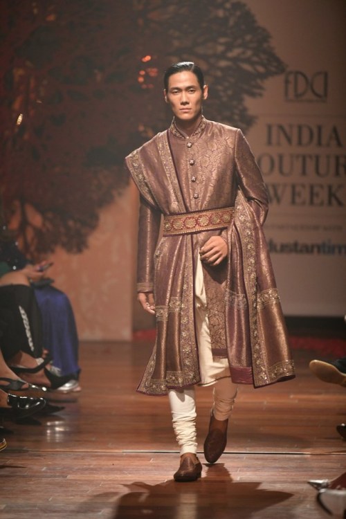 menandfashion:TARUN TAHILIANI2019 collectionINDIA COUTURE WEEK