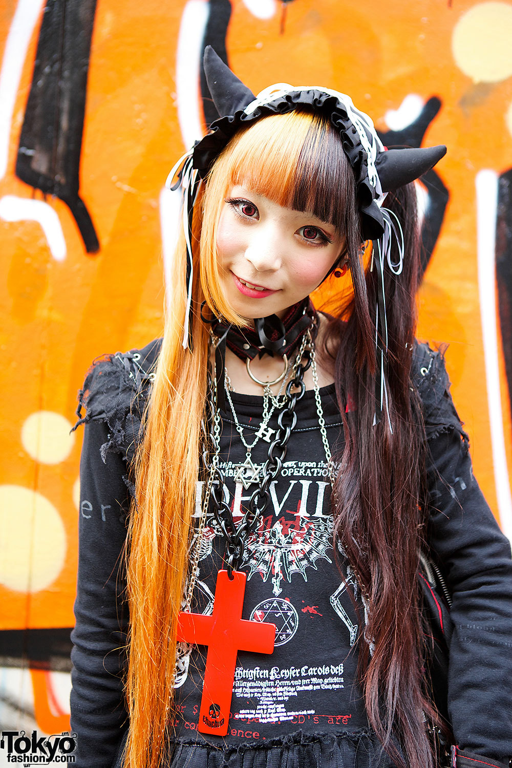 tokyo-fashion:  Ringo (17) and Kurousagi (16) on the street in Harajuku with twin