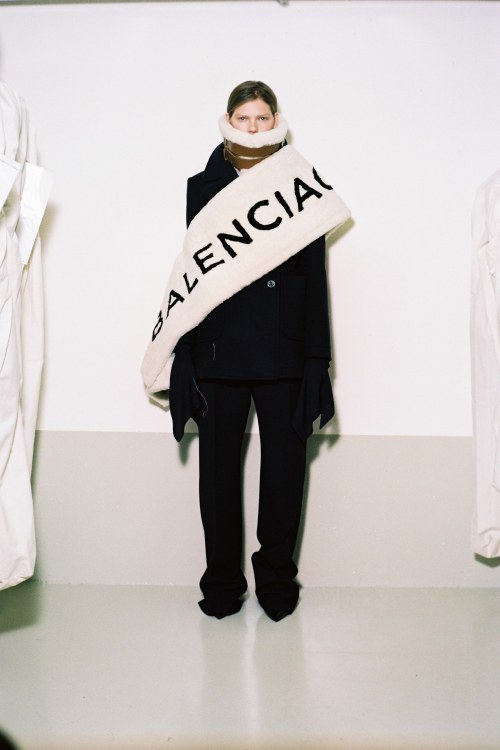 ilivebytherulesoffashion:  balenciaga pre- fall 2016 rtw