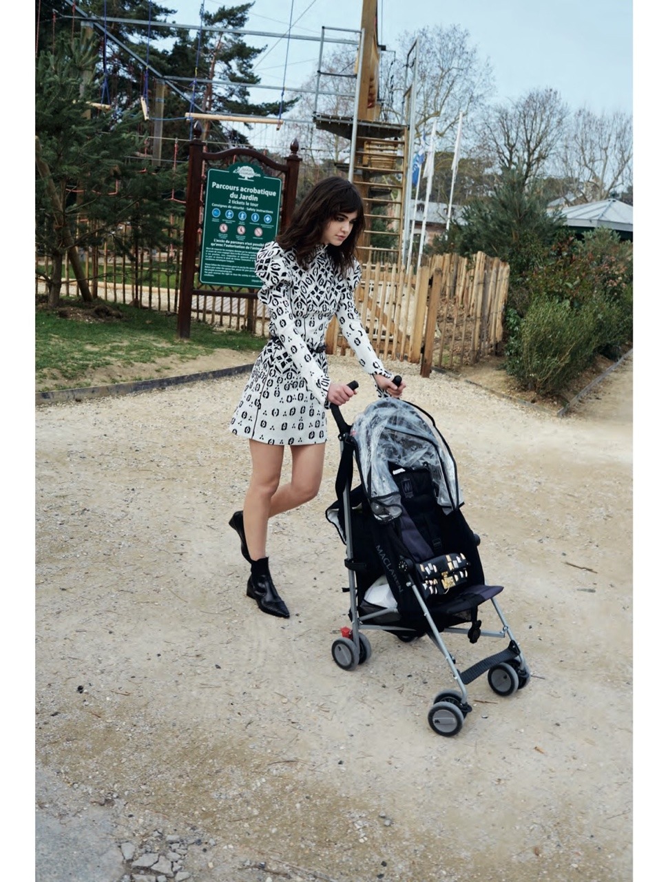 ourhellophoenix:  ‘LOUIS VUITTON’  ANOTHER MAGAZINE AUTUMN WINTER 2015  Photographer: