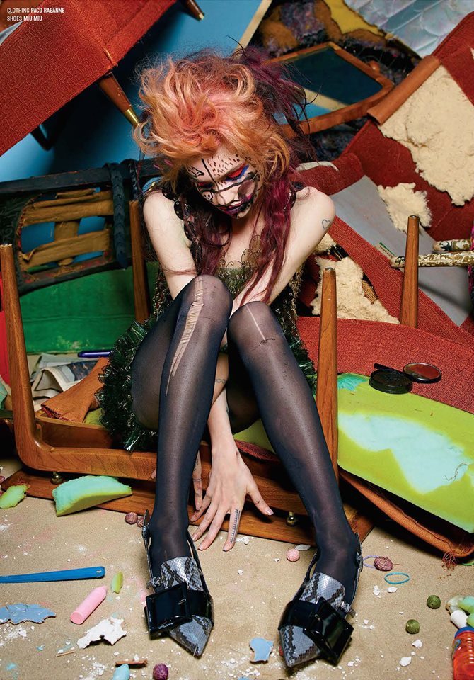 grimes-claireboucher:  Grimes featured in V Magazine¹s Fall issue!photos by Mario
