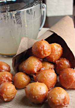 do-not-touch-my-food:  Salted Caramel Glazed Doughnuts