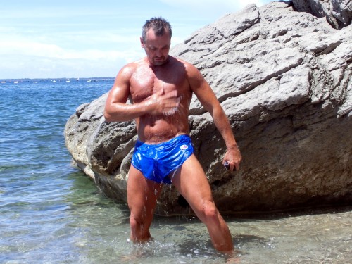 jimnz2:mucmuscle:alphamaleundies:We have just received some great pics from Ray.Ray from mucmuscle.c