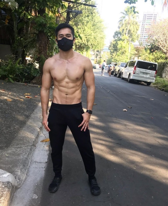 fitstud:
“ Gotta wear those masks 😷
”