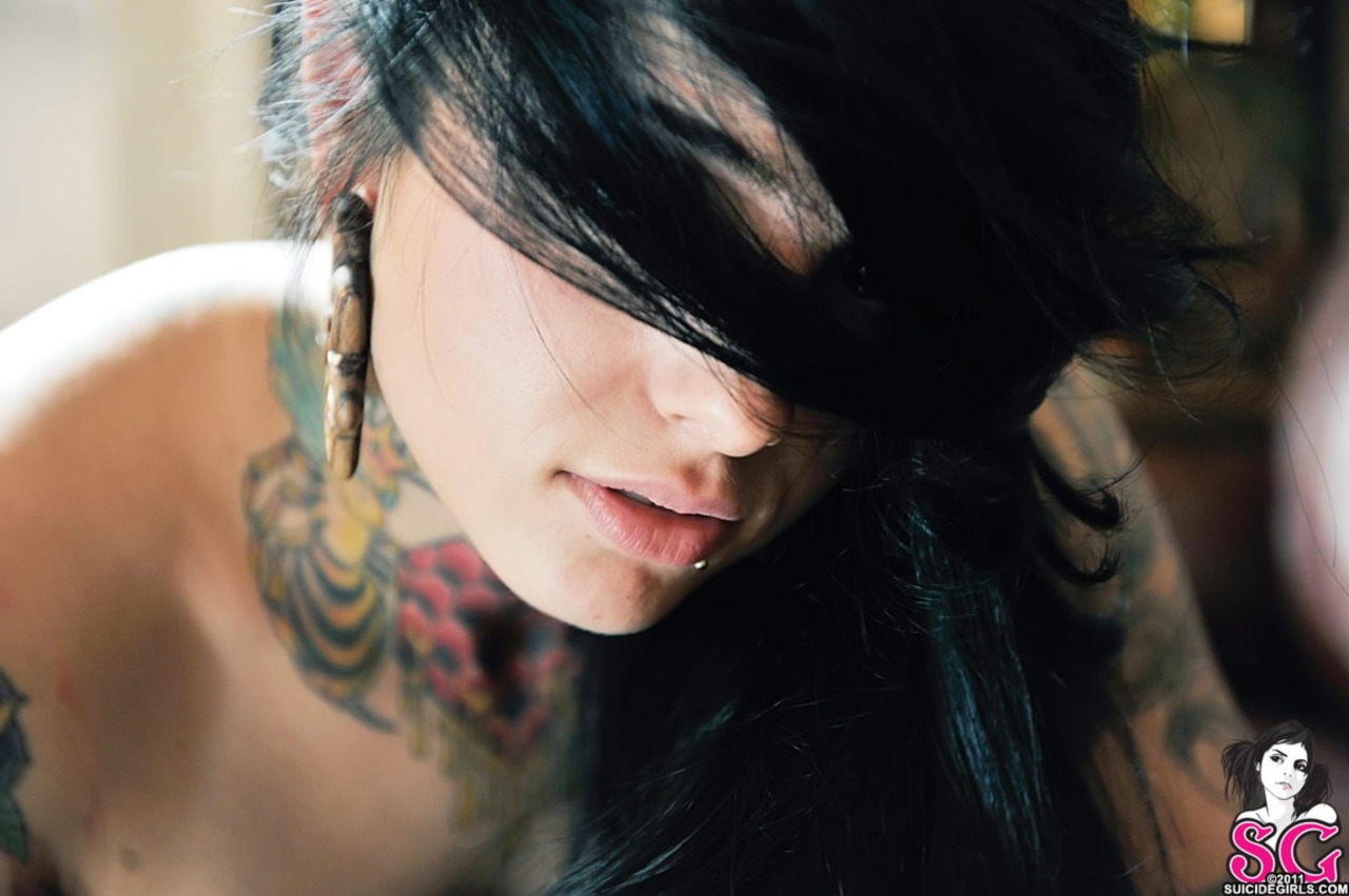 drfizzygood:  Radeo Suicide’s ‘Ricorda me’ set. 