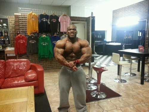 drwannabe:  Shaun Joseph Tavernier, fucking thick