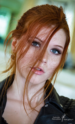 hellyeahredheads:  Mia by gebazzz