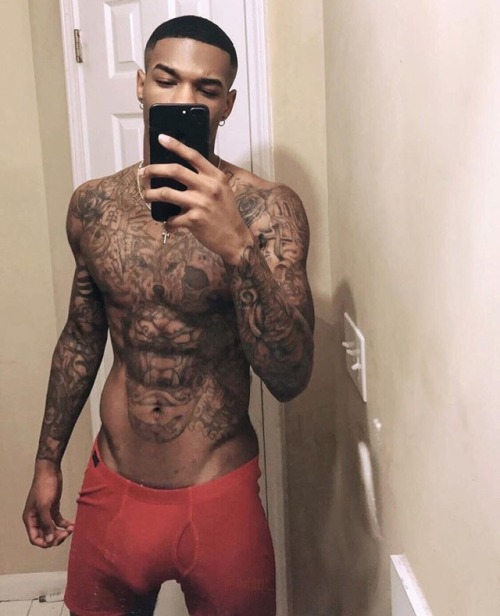 sexnthecloset:  IG: Iamtylerp_