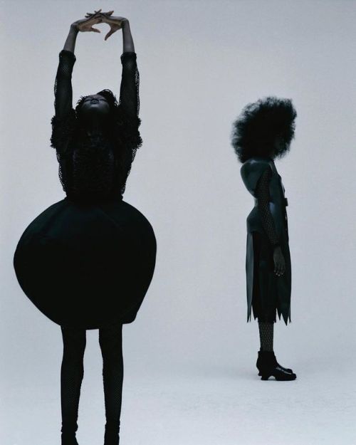 jinxproof:Ayak Veronica Bior | Comme des Garçonsph. Arcin Sagdic