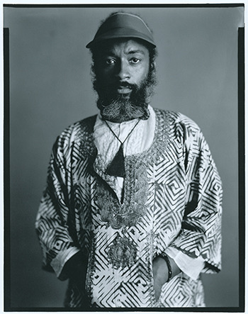 n0irehomme: Timothy Greenfield-Sanders, David Hammons photographed on September 2, 1980, in New York