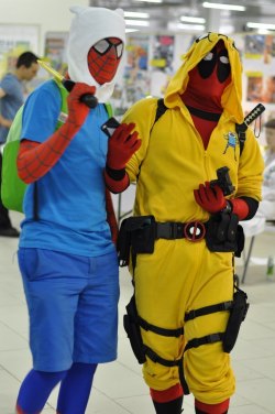 gerawrdoughh: holepsi:  Yeah, I think I’ve just found my favorite Jake and Finn cosplay.  No way. 
