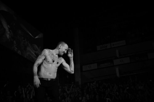 linkinparknews:Happy Birthday Chester. There’s lots of love for you in the world.