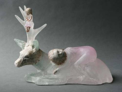 crossconnectmag: Haunting Sculpture by Christina Bothwell Christina Bothwell creates cast glass scul