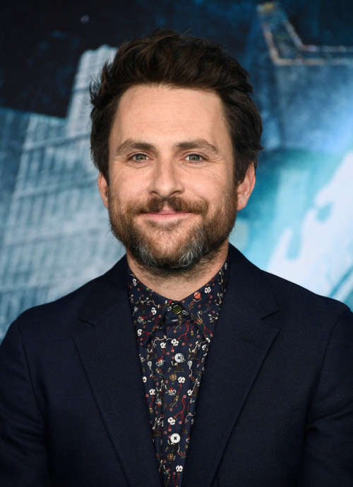 hellyeahcharlieday:Charlie Day attends Universal’s “Pacific Rim Uprising” premiere