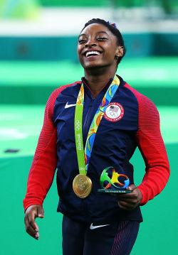 celebritiesofcolor:  Simone Biles simles