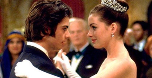 O Diário da Princesa é uma comédia baseada na popular série de romances de  Meg Cabot, lançada pela Disney, em 2001. - Purebreak