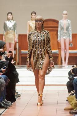shanellbklyn:blackafricanandbeautiful:18.2.2015  Amber Rose modeling for the Lauren De Witt Runway Show at the Mercedes-Benz Fashion Week show in New York.  Black is beautiful!  😍😍😍