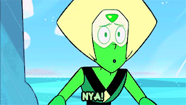 eyzmaster:  rvpphire:  peridot + learning from steven  &lt;3   I love Peri so