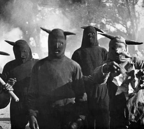joeinct: Untitled, Carnaval de Huejotzingo, Puebla, Photo by Kati Horna, 1941