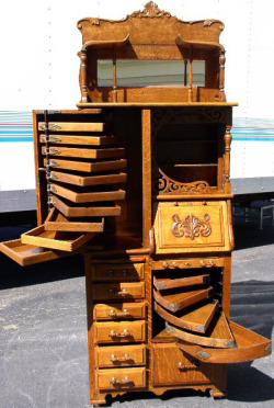 gatsbywise:  Spectacular Victorian Dental Cabinet Found on eastlakevictorian.blogspot.com ♡ Thank you for following http://gatsbywise.tumblr.com/ ♡ 