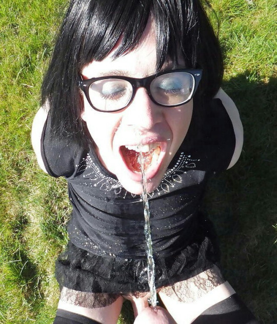 Sissy brunette glamour pee