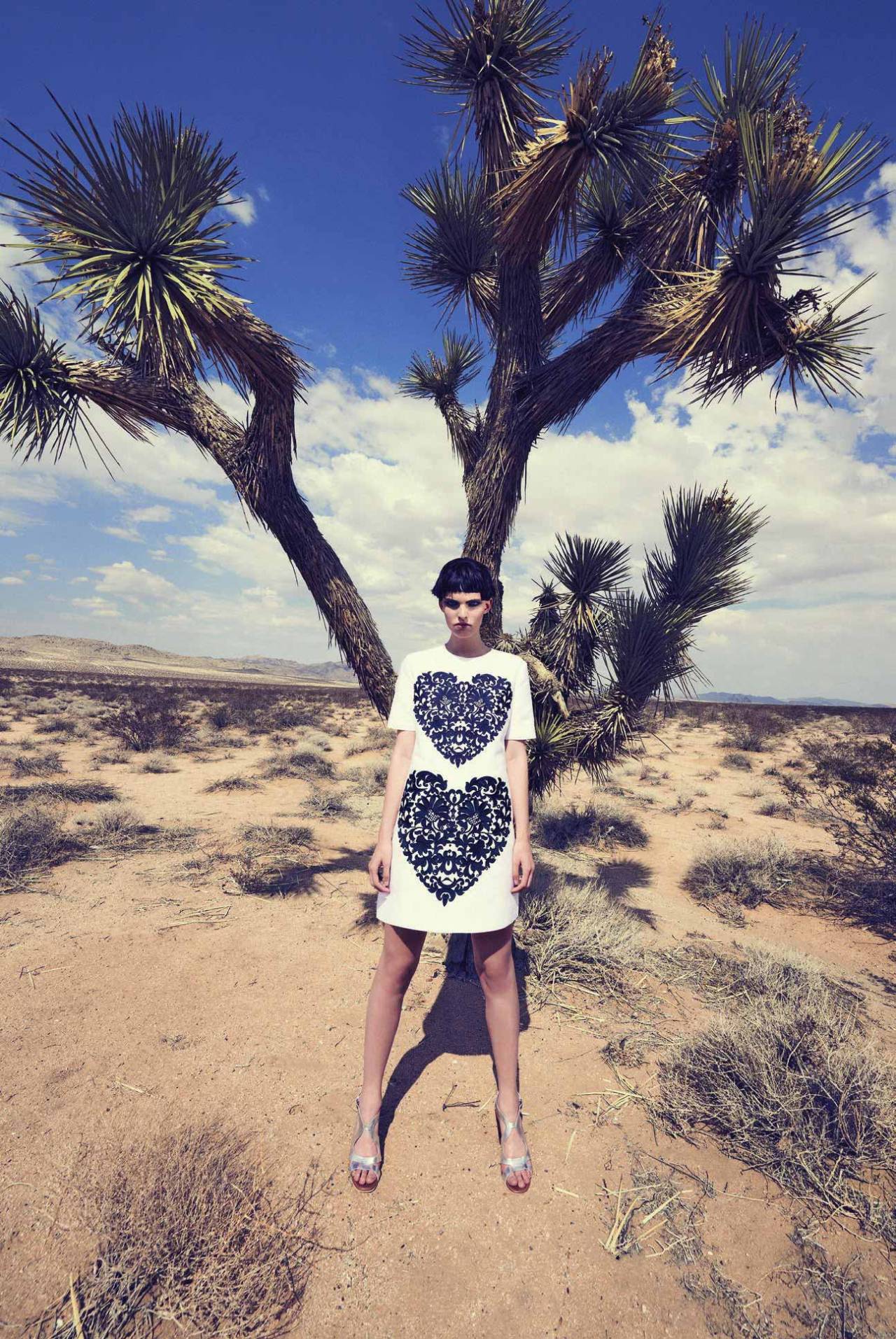 stormtrooperfashion:  Lisa Verberght in “End of the Earth” by Sofia Sanchez