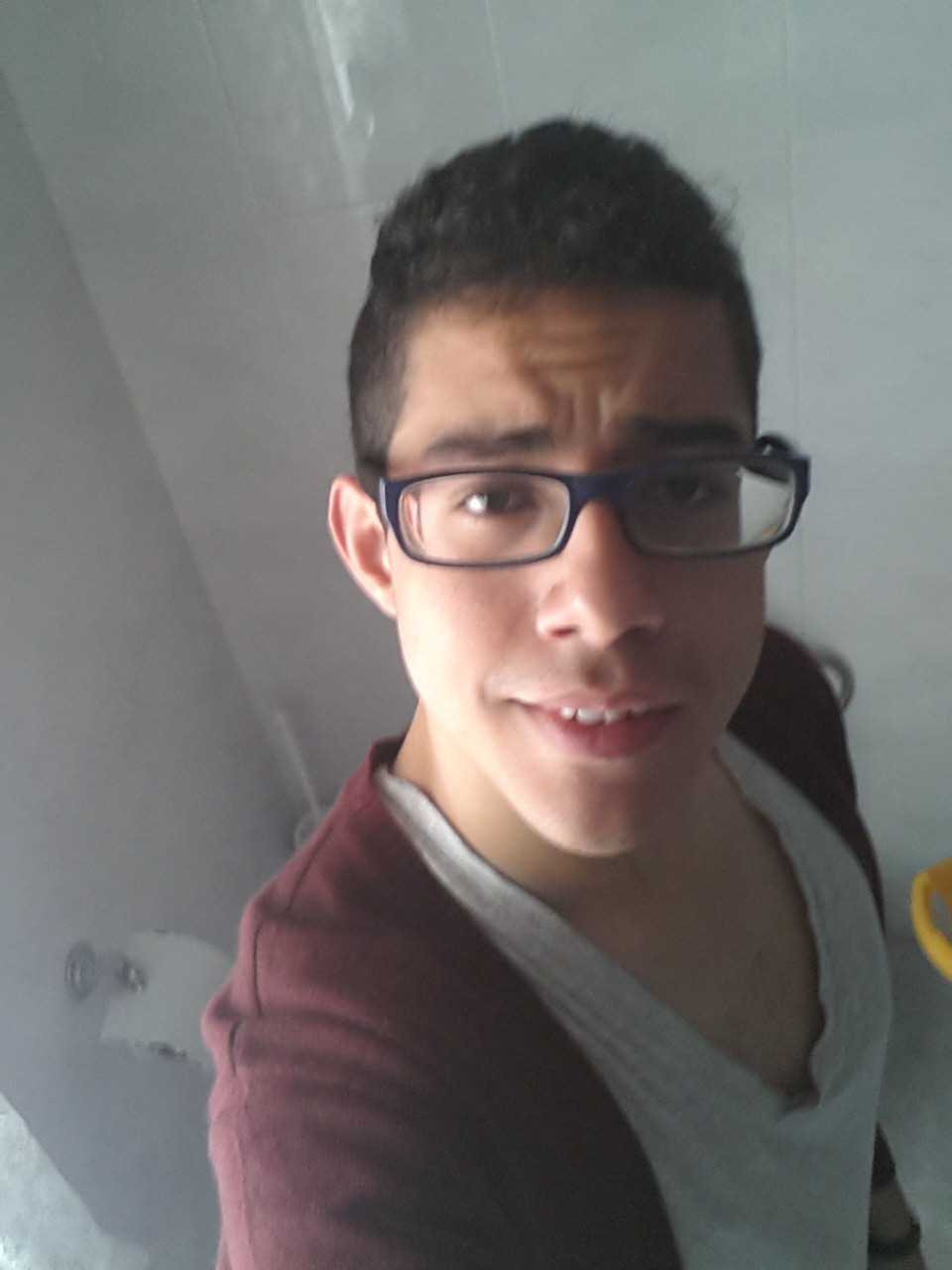 foreverfree24:I was trying to take a selfie but I took it angry ^^ what a weird face