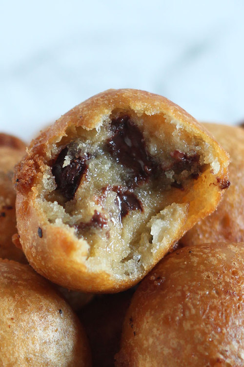 yumi-food:  Deep Fried Cookie Dough
