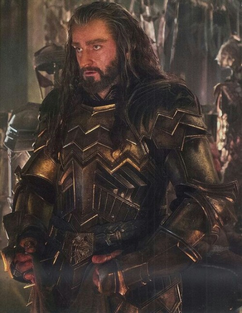 bilbobruhggins:kurosmind:#poor baby looks so nervous #you can do it thorin go ahead and mithril marr