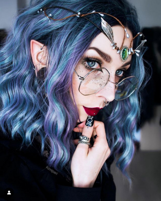 IG : KimiPeriIG : The Neko Soft Grunge #witch#beautiful girl#blue hair#blue wig#elf girl#elf makeup#blue eyes#kimiperi #the neko soft grunge #witch style#ig style #short blue hair #alt#alt girl#alt style#egirl#egirl style#elf#elf style
