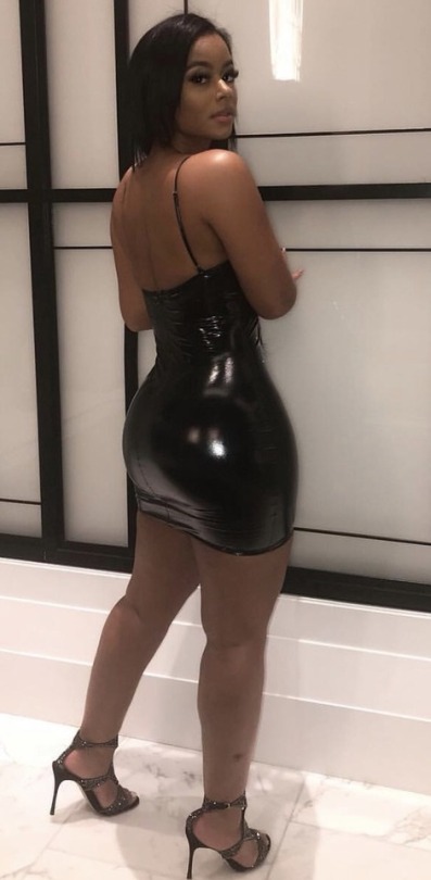 fletchertrowan:  yankg74: Beautiful Winny  SHE’S WEARING THAT DAMNN DRESS!