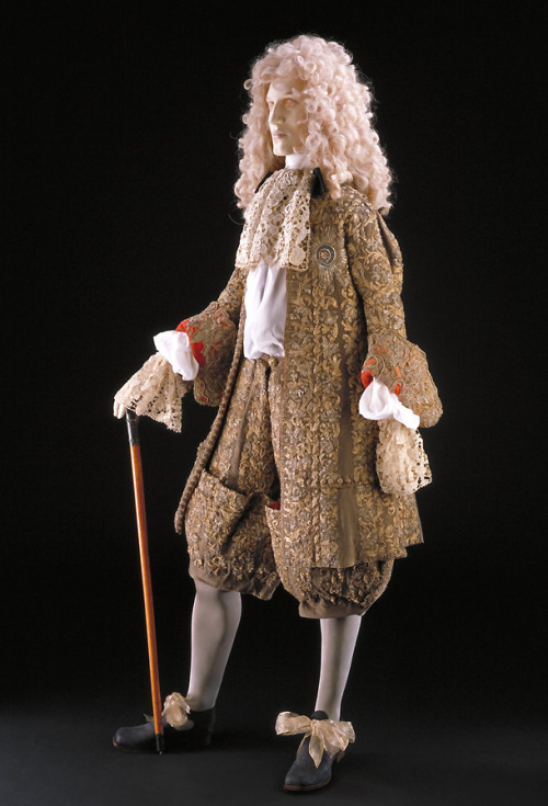 fashionsfromhistory:Wedding Suit Worn by James II to His Wedding to Mary of Modena1673BritishThese a