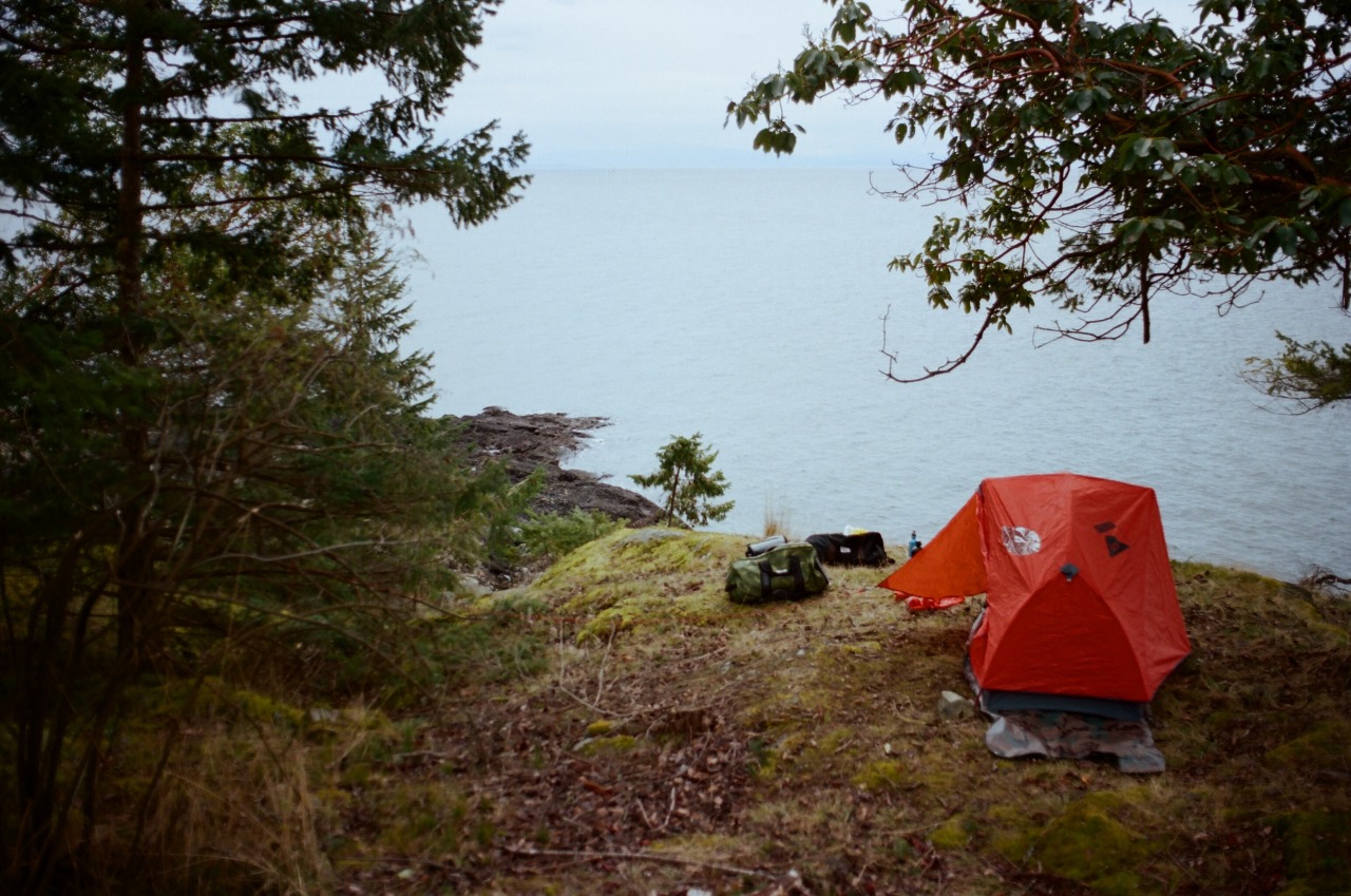 blwf:  house by the water. Bowen Island, BC. 