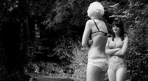 Meninas In Love.