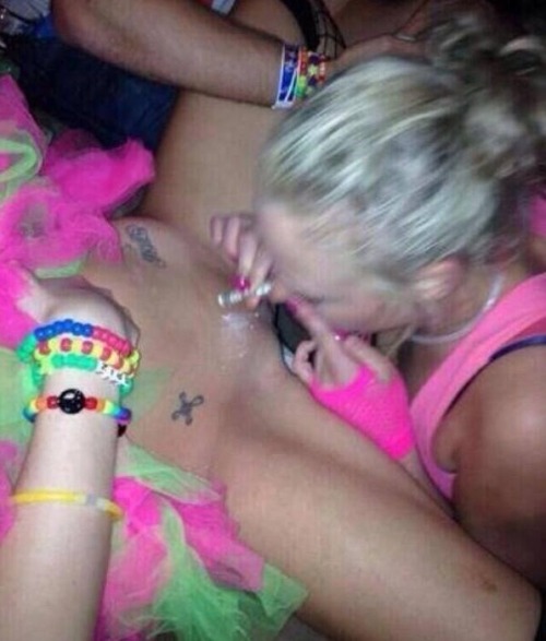 Little Blonde Club Slut Snorting Coke Off Her Mates Pussy!
