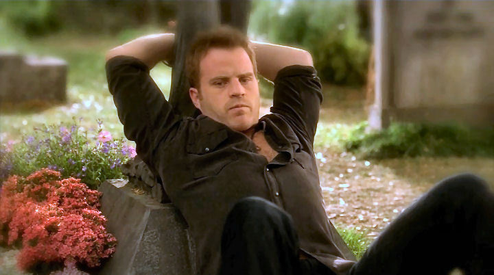 tiedupinthecloset:  Robert Kazinsky tied up in True Blood. I understand the disappointment