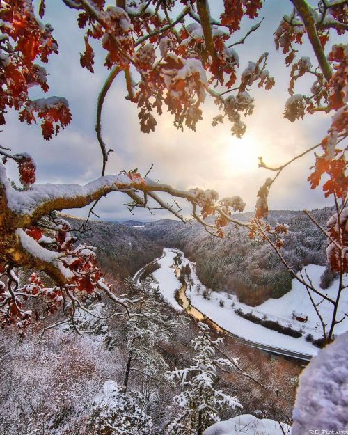 Der Winter in Wiesenttal in der Fränkischen Schweiz © @re_pictures_83  #bayernliebe #naturelov