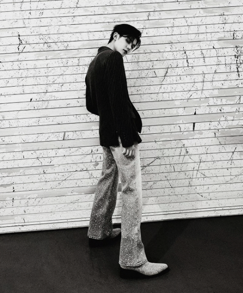 YEONJUN L'OFFICIEL HOMMES Magazine August 2024 Issue