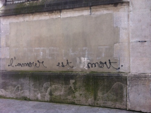 Porn Pics raytings:  Someone has written “l’amour