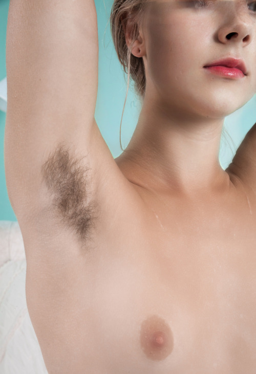 lovemywomenhairy:  This teen cutie has some great pits and a luscious bush!!!