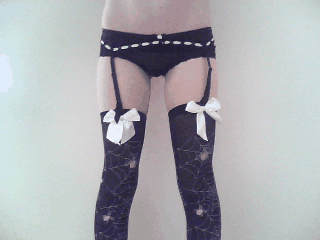 kawaii-blushing-penis:  pixiecumm:  rxlsm:  I just found this super old gif and now I feel really bad about my body :))))    