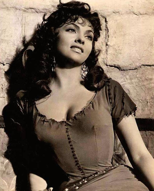 kitt-noir:
“ Gina Lollobrigida
Gina Lollobrigida as Esmeralda from The Hunchback of Notre-Dame in 1956. Bloglovin / Facebook / Google+
”