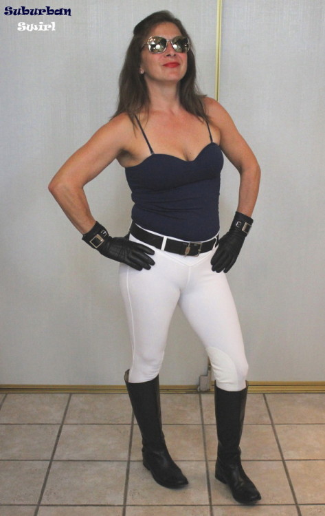 suburbanswirl: Jodhpurs by Kerrits, top by Ambience, leather buckle gloves by Wilsons, and leather b