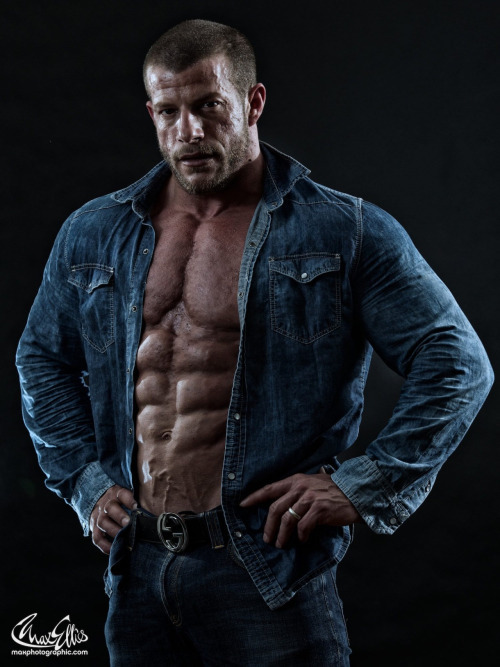 redneckbubba71: beefluvr94:  Oh HELL yeah, daddy!  I think the hottest part about