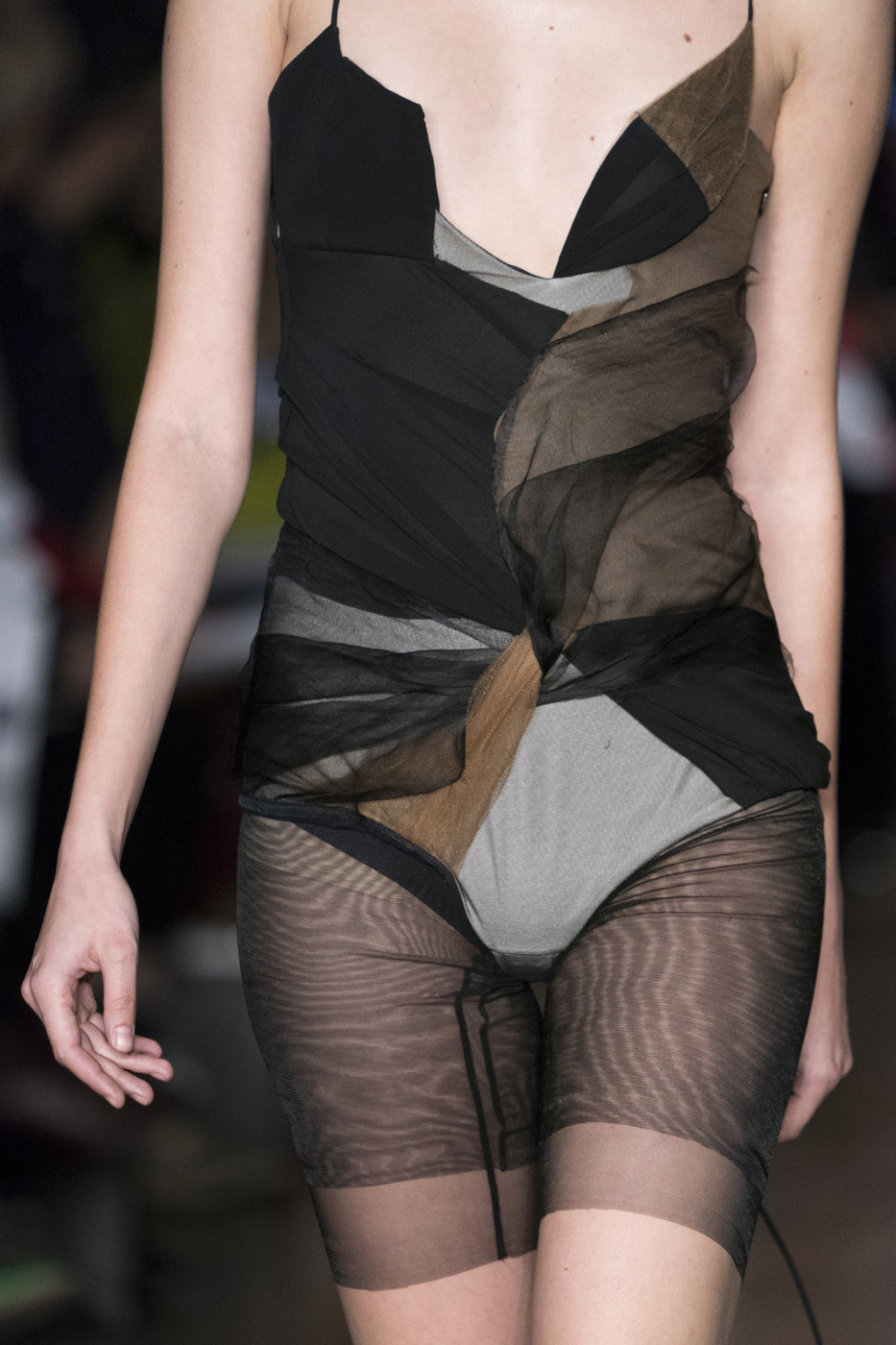 cloth-fabric:  Central Saint Martins Ma - Nensi Dojaka - Fall RTW 2019