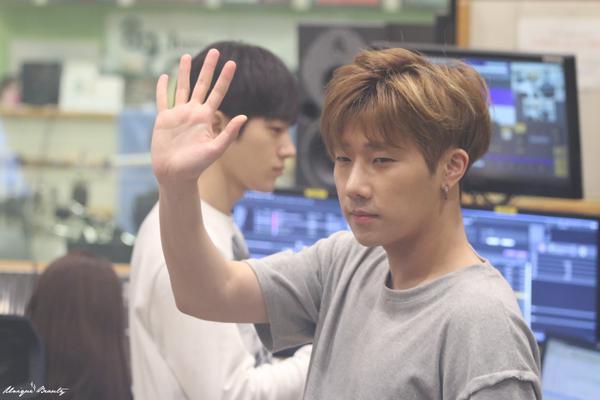 ifntgyu: ©고유의 멋 do not edit, crop or remove watermark. 