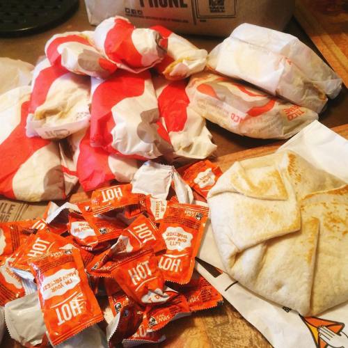 My kind of dinner. #tacobell #guiltypleasure #food #foodporn