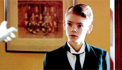 thomas-gangster:Thomas Brodie-Sangster as Tim Latimer in Doctor Who / requested by ilovetextingandsc