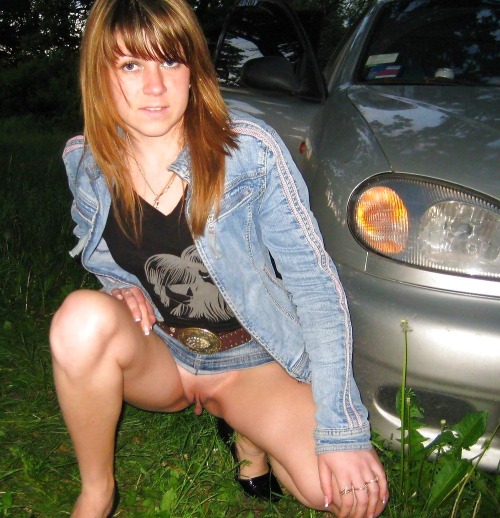 girlsgoingcommando3:  Flash for the camera