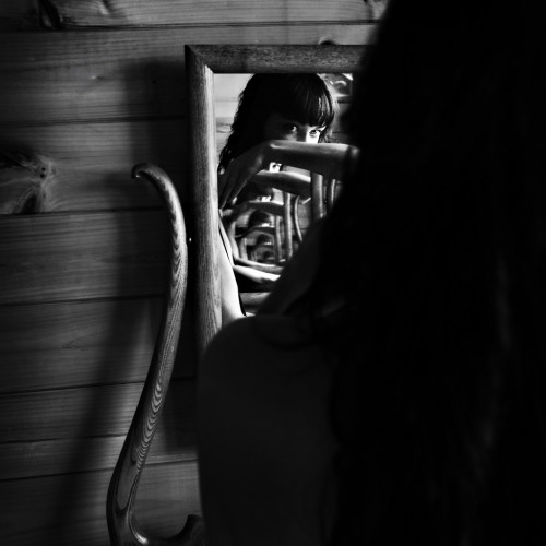 elisebrown:  Twig Capra Photography 